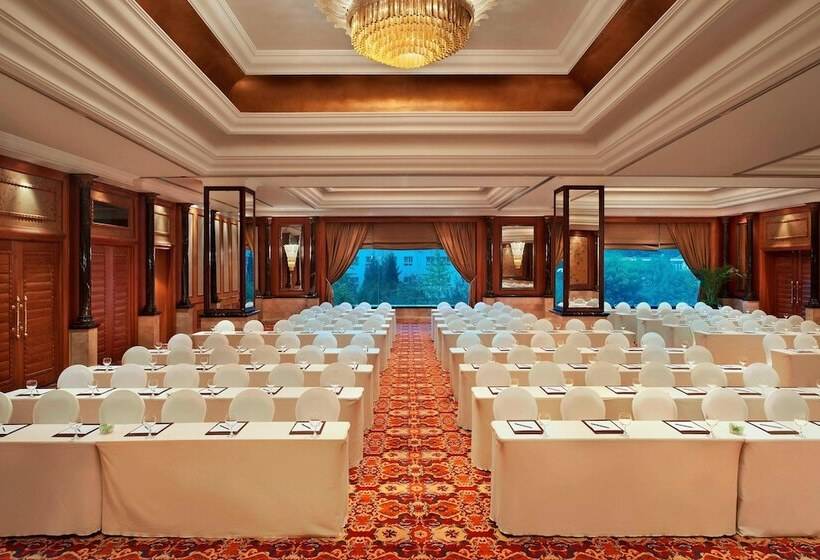 Отель The St. Regis Beijing