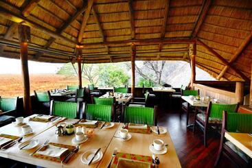 هتل Victoria Falls Safari Lodge