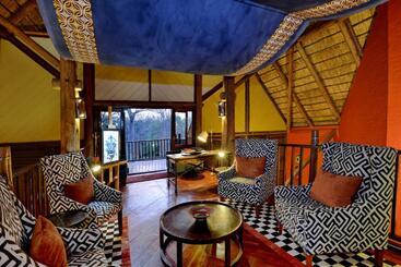 هتل Victoria Falls Safari Lodge