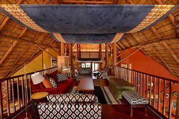 هتل Victoria Falls Safari Lodge