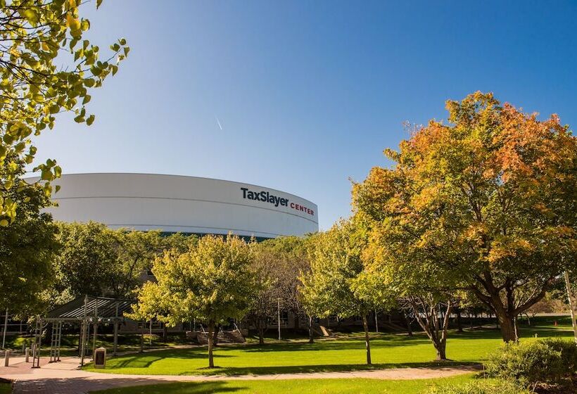 هتل Wyndham Moline On John Deere Commons