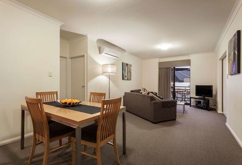 Best Western Northbridge Apartments