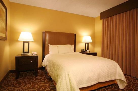 Embassy Suites Hotel Intl Airport