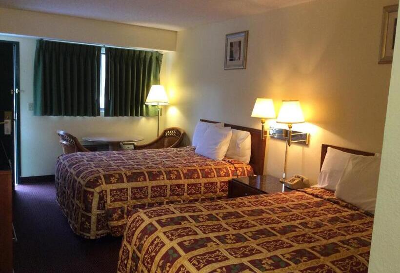هتل Days Inn By Wyndham York Alabama