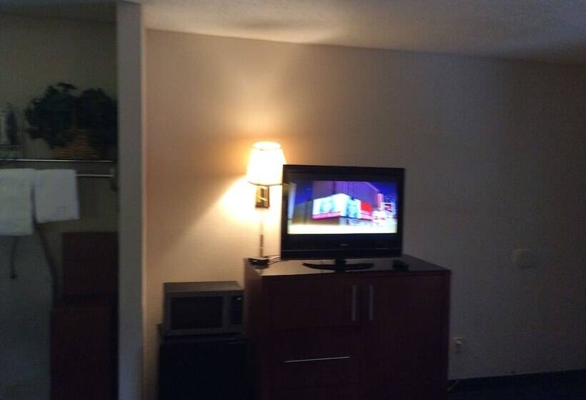 هتل Days Inn By Wyndham York Alabama