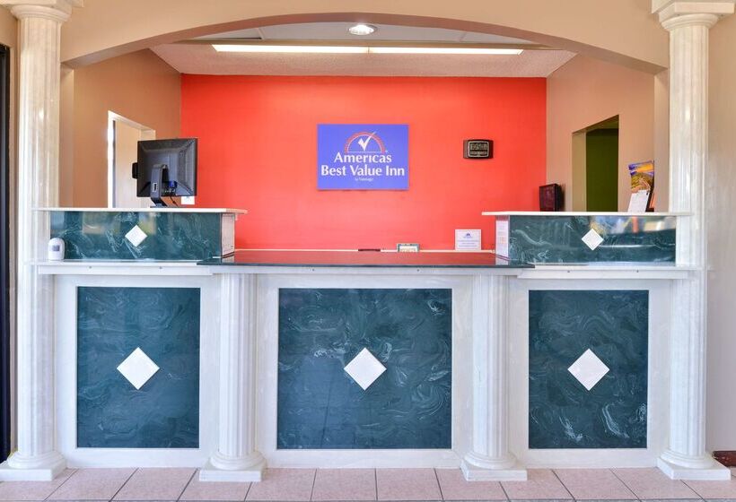 هتل Days Inn & Suites By Wyndham Byram