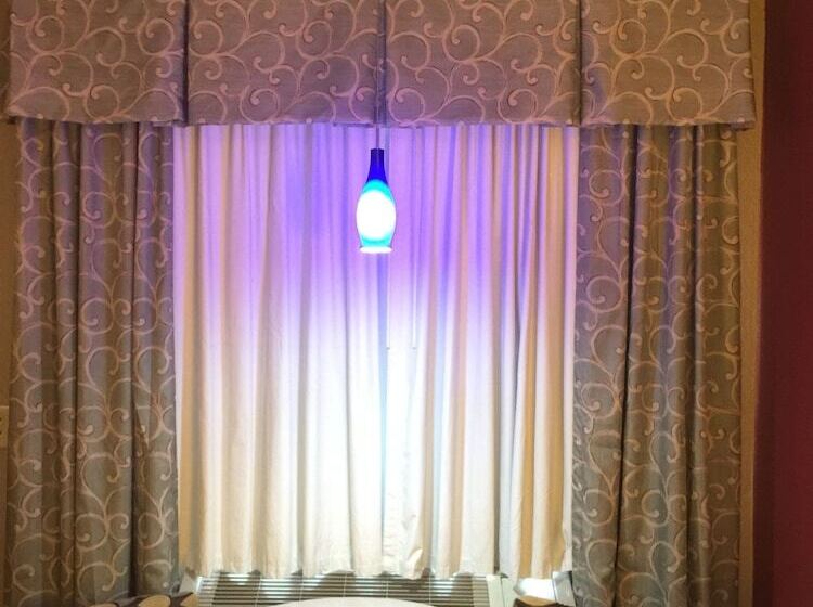 בית מלון כפרי Americas Best Value Inn Garden City