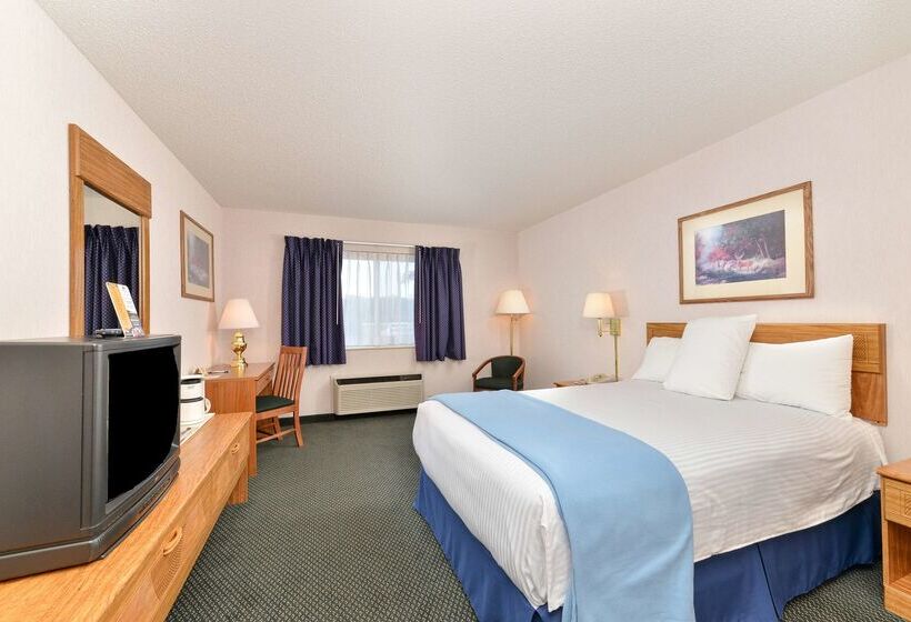 هتل Americas Best Value Inn Tahquamenon Country