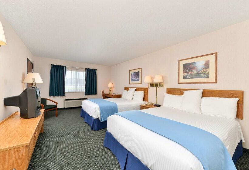 هتل Americas Best Value Inn Tahquamenon Country