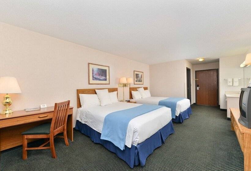 هتل Americas Best Value Inn Tahquamenon Country