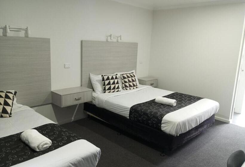 בית מלון כפרי Big Valley Lakeside Paradise Motor Inn