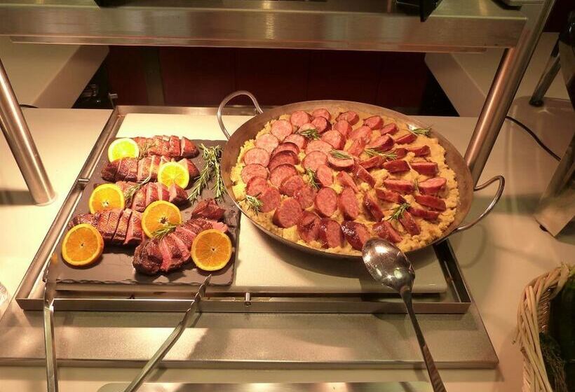 בית מלון כפרי Campanile Chartres