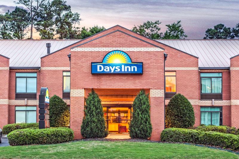هتل Clarion Pointe Atlanta Airport College Park