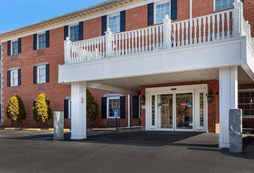 Отель Comfort Inn Auburn Worcester