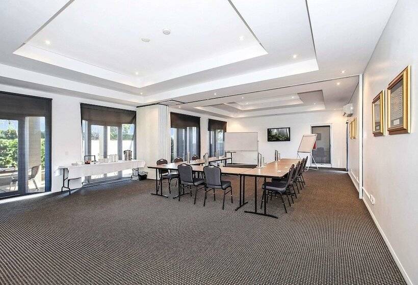 Hotel Comfort Inn & Apartments Northgate Airport