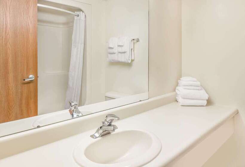 בית מלון כפרי Days Inn By Wyndham Alpena