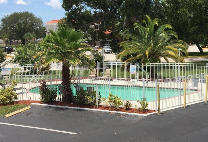 فندق Days Inn By Wyndham Bradenton I75