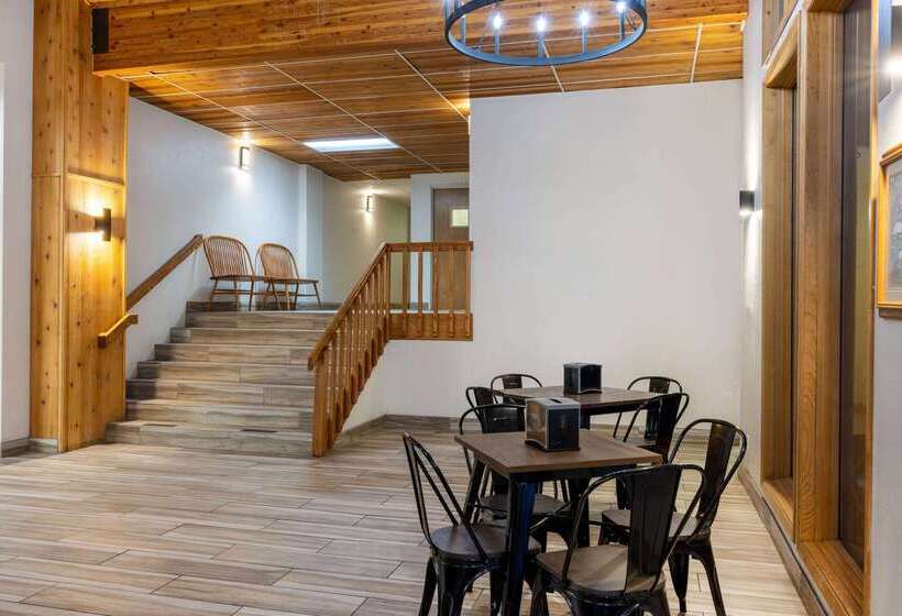 בית מלון כפרי Wingate By Wyndham Butte City Center