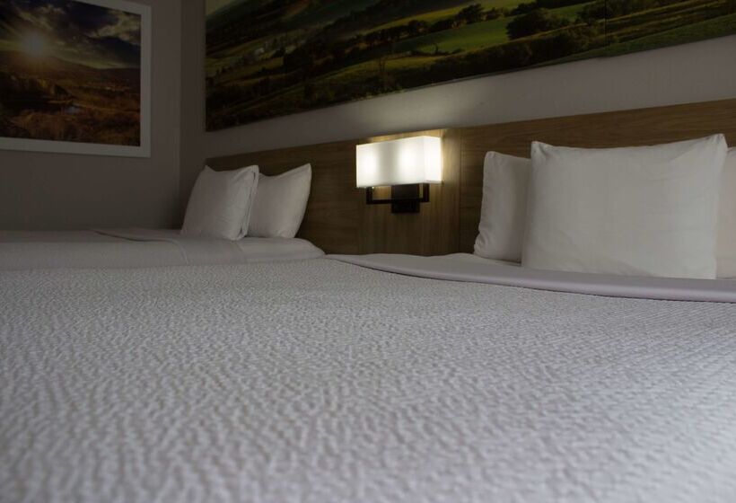 בית מלון כפרי Days Inn By Wyndham Colby