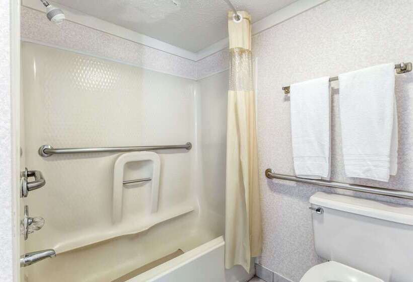 فندق Days Inn By Wyndham Cornelia