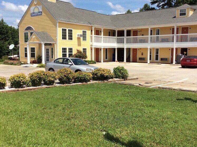 فندق Days Inn By Wyndham Cornelia