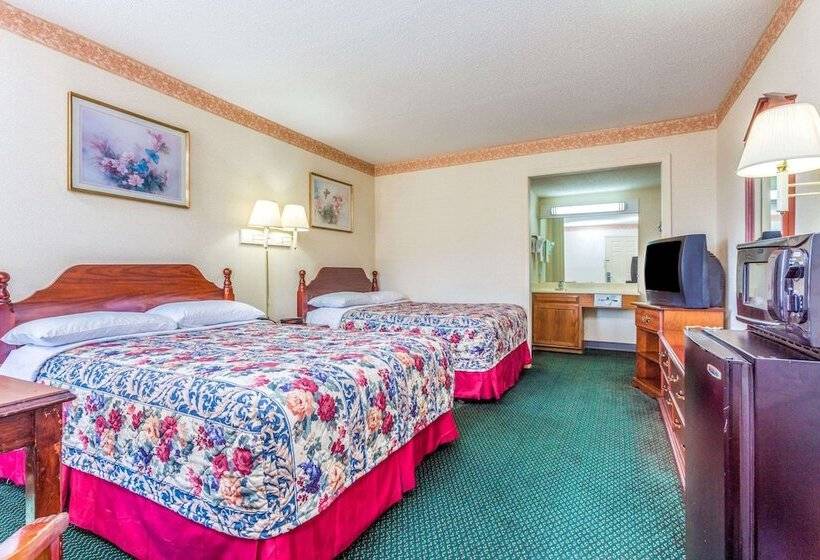 فندق Days Inn By Wyndham Cornelia