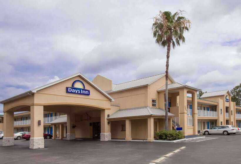 בית מלון כפרי Days Inn By Wyndham Daytona Beach Speedway