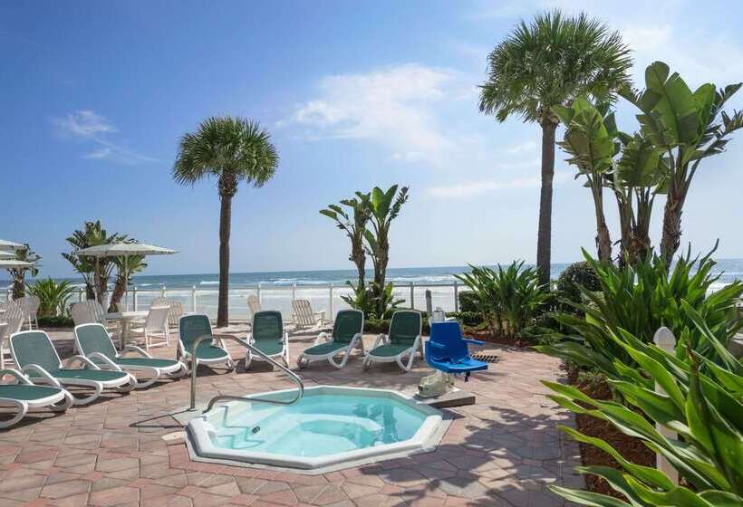 Hotelli Days Inn By Wyndham Daytona Oceanfront