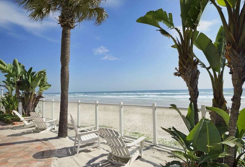 هتل Days Inn By Wyndham Daytona Oceanfront