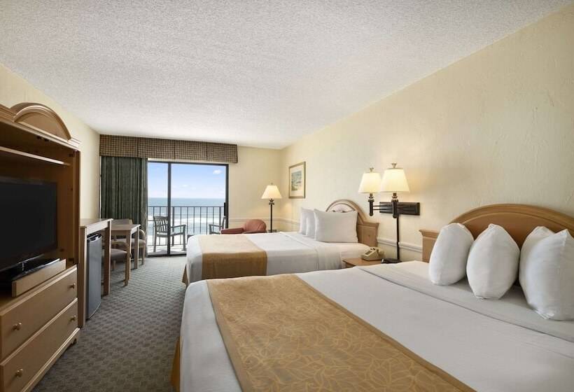هتل Days Inn By Wyndham Daytona Oceanfront
