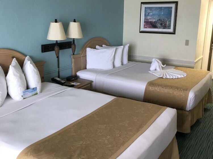 هتل Days Inn By Wyndham Daytona Oceanfront