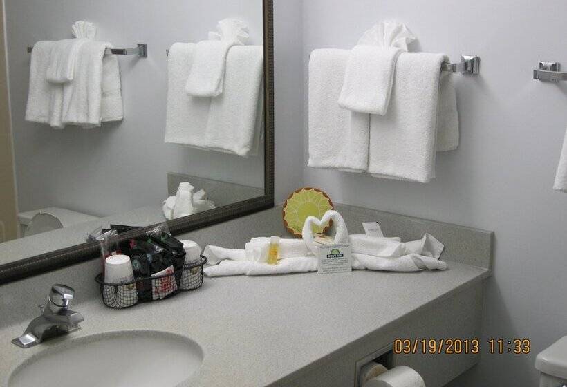 هتل Days Inn By Wyndham Daytona Oceanfront