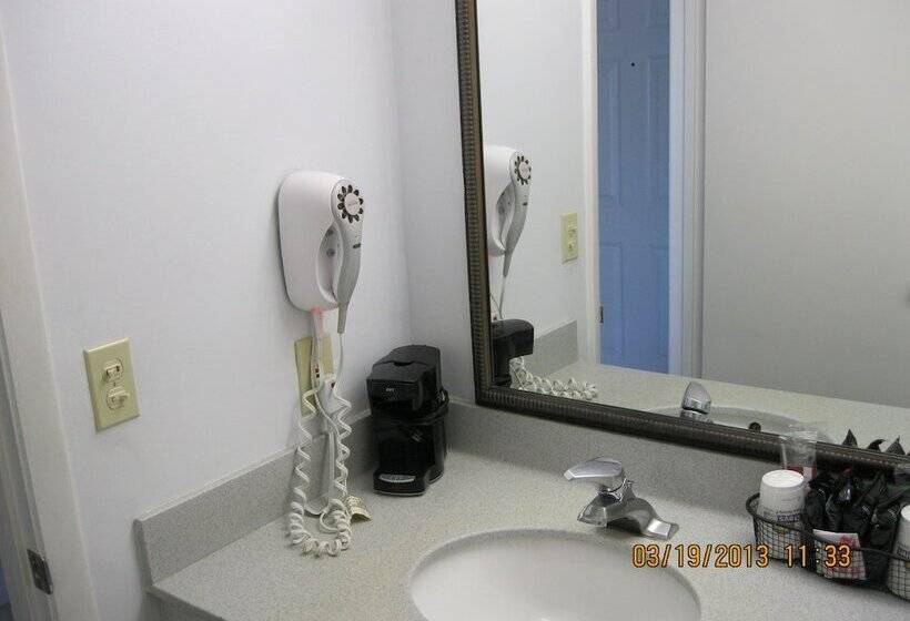 هتل Days Inn By Wyndham Daytona Oceanfront