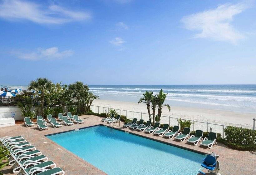 هتل Days Inn By Wyndham Daytona Oceanfront