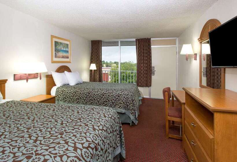 هتل Days Inn By Wyndham Fort Myers