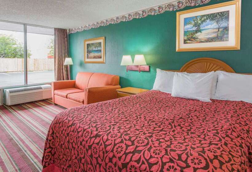 فندق Days Inn By Wyndham Fort Myers