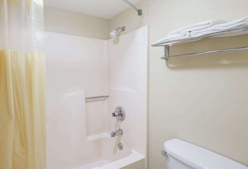 Отель Days Inn By Wyndham Fort Payne
