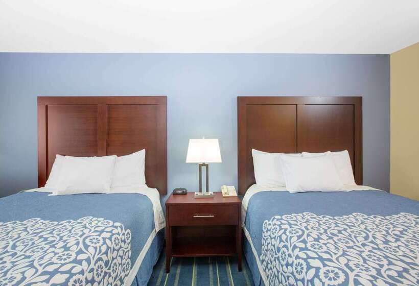 هتل Days Inn By Wyndham Grand Island