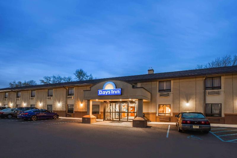 فندق Econo Lodge Woodbridge