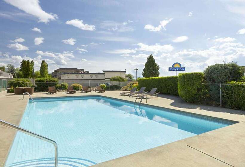 هتل Days Inn By Wyndham Kelowna