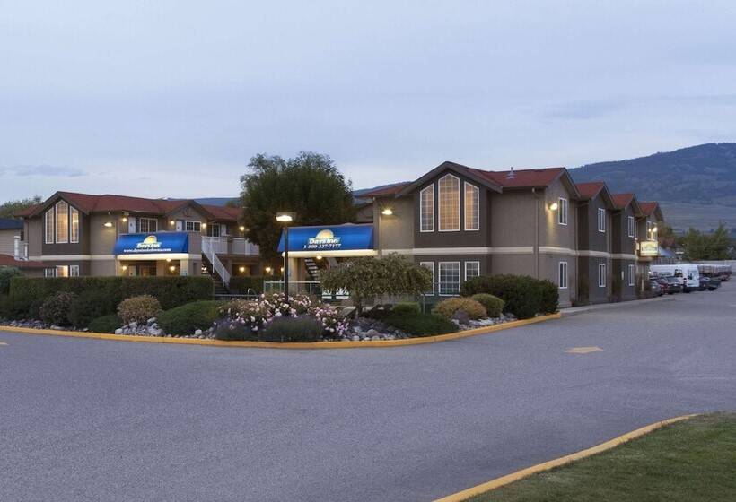 هتل Days Inn By Wyndham Kelowna