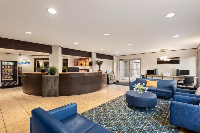 هتل Days Inn By Wyndham Kelowna