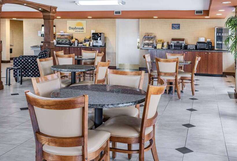 Отель Days Inn By Wyndham Leeds