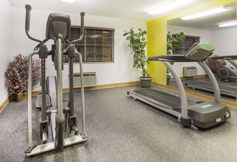 فندق Days Inn By Wyndham Lexington Ne