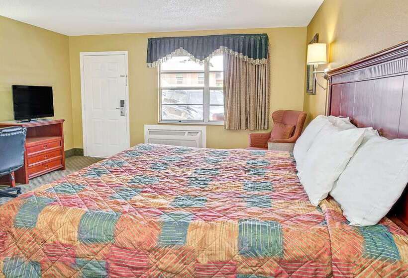בית מלון כפרי Days Inn By Wyndham Orange City/deland
