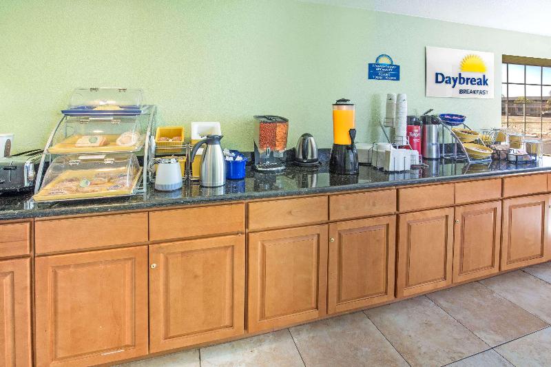 هتل Days Inn By Wyndham Oroville