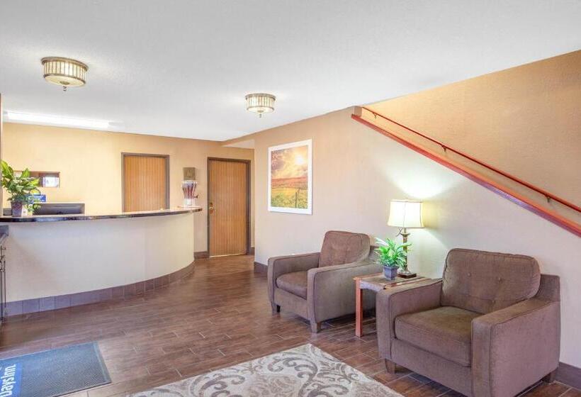 هتل Days Inn By Wyndham Salina I70