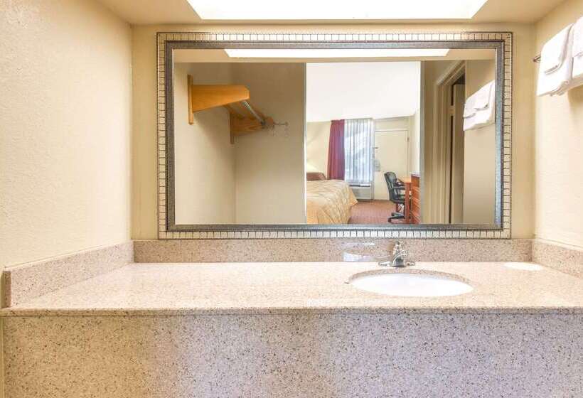 בית מלון כפרי Days Inn By Wyndham Shorter