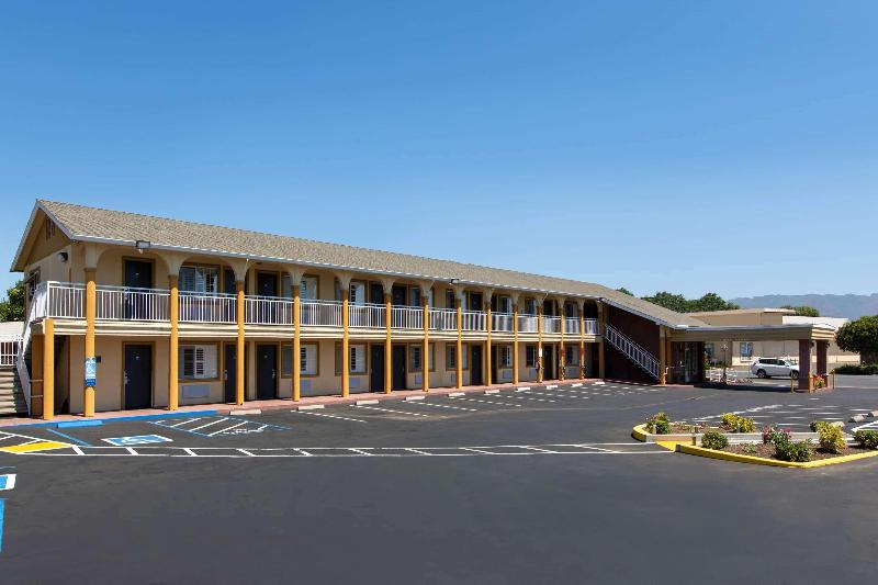 هتل Days Inn By Wyndham Ukiah