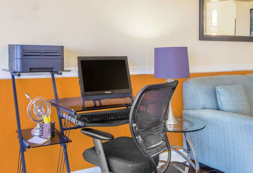 Отель Days Inn By Wyndham Wildwood I75